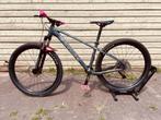 Customized MTB Trek Marlin 7 Gen 3 2023 maat S + extra set, Fietsen en Brommers, Fietsen | Mountainbikes en ATB, Hardtail, Ophalen