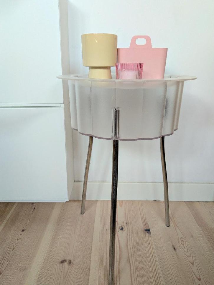 Vintage IKEA Hatten bijzettafel, transparant - chroom, Huis en Inrichting, Tafels | Bijzettafels, Rond, 45 tot 60 cm, Minder dan 55 cm