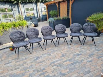 6 Grijze Velvet Eetkamerstoelen beschikbaar voor biedingen
