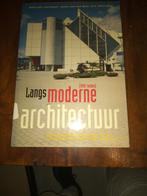 Hooff - Langs moderne architectuur 1945-heden.. zgan, Boeken, Kunst en Cultuur | Architectuur, Hooff, Zo goed als nieuw, Verzenden