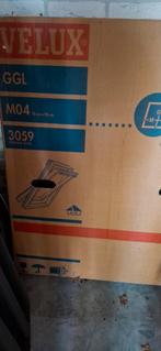 Velux dakraam m04 dakvenster met gootstukken en dampfolie, Doe-het-zelf en Verbouw, Glas en Ramen, Ophalen, Nieuw, Minder dan 80 cm