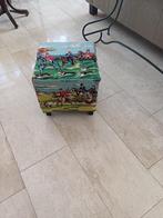 Poef met diverse borduurwerken paarden/jacht, Minder dan 50 cm, Vierkant, Nieuw, Minder dan 50 cm