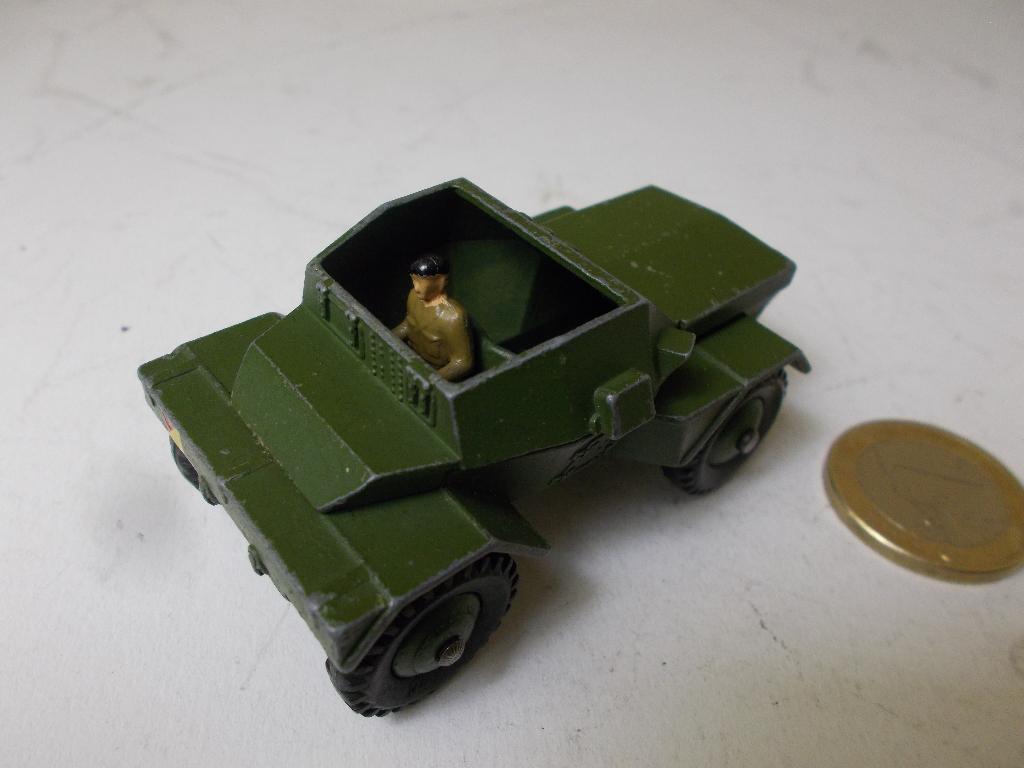 1954 Dinky Toys 673 SCOUT CAR + DRIVER! (-B-), Ophalen of Verzenden, Gebruikt, Auto, Dinky Toys
