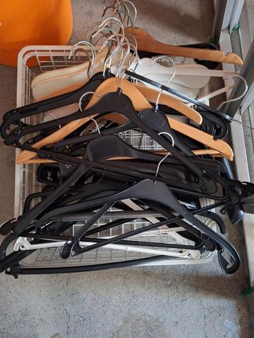 Gratis kleding hangers beschikbaar voor biedingen