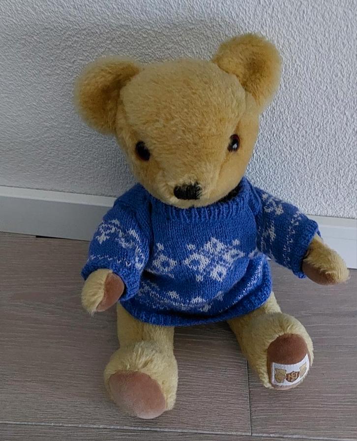 Nieuwe Nisbet Teddy Beer met Kleding Weesp, Verzamelen, Beren en Cherished Teddies, Nieuw, Overige merken, Ophalen of Verzenden