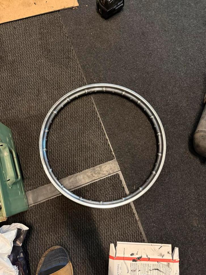 Araya Velg Honda SS50 CD50, Fietsen en Brommers, Brommeronderdelen | Oldtimers, Gebruikt, Overige merken, Ophalen of Verzenden