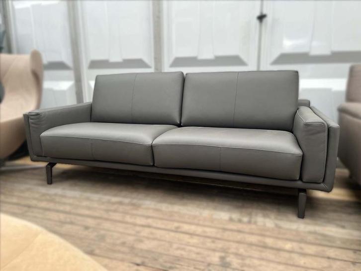 Leolux Bellice bank – showroommodel, Huis en Inrichting, Banken | Sofa's en Chaises Longues, Zo goed als nieuw, Driepersoons, 200 tot 250 cm