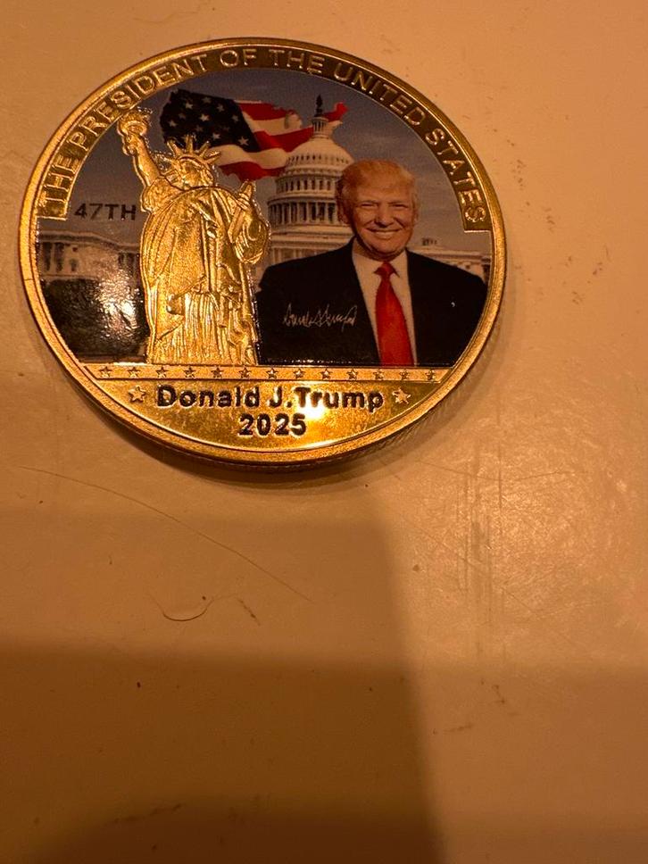Donald J. Trump 2025 goud Herdenkingsmunt Collectors item, Postzegels en Munten, Munten | Amerika, Noord-Amerika, Goud, Ophalen of Verzenden