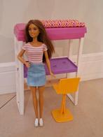 Barbie pop met hoogslaper en accessoires, Ophalen of Verzenden, Barbie