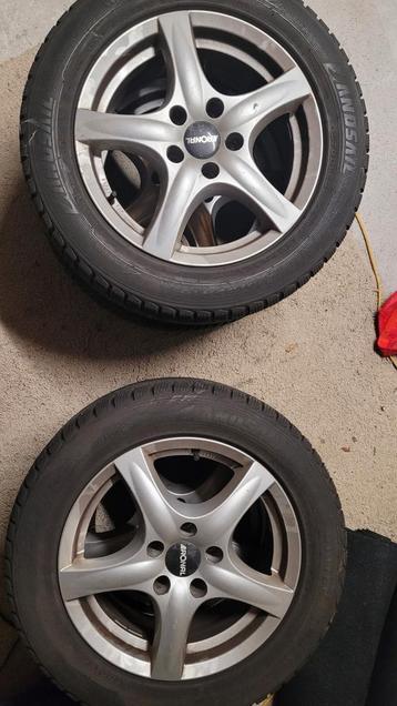 Het is weer glad: Vw/Skoda  16 inch  winterbanden 215/55/16 beschikbaar voor biedingen