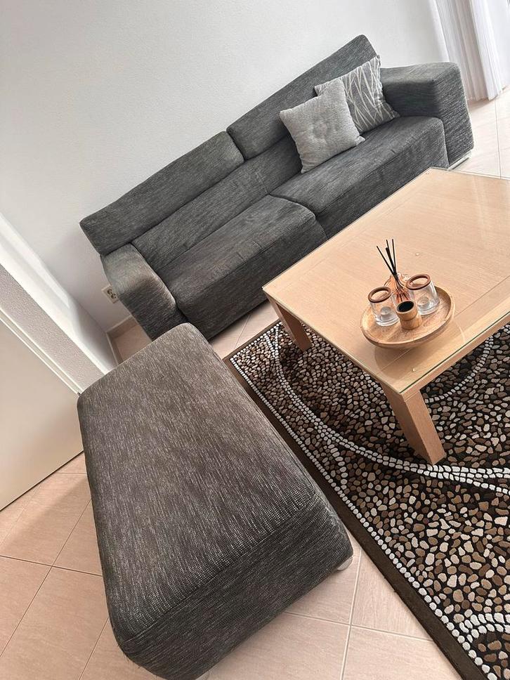 Bankstel met poef - Comfortabel en stijlvol, Huis en Inrichting, Banken | Bankstellen, Gebruikt, Rechte bank, Driepersoons, 200 tot 250 cm