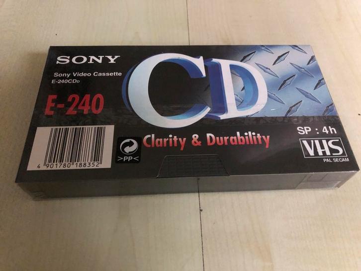 Sony E-240 CD VHS Videoband - Nieuw!, Cd's en Dvd's, VHS | Film, Nieuw in verpakking, Overige genres, Alle leeftijden, Ophalen of Verzenden