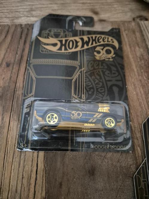 Hot Wheels 50th Anniversary rodger dodger Black & Gold, Hobby en Vrije tijd, Modelauto's | Overige schalen, Nieuw, Auto, Ophalen of Verzenden