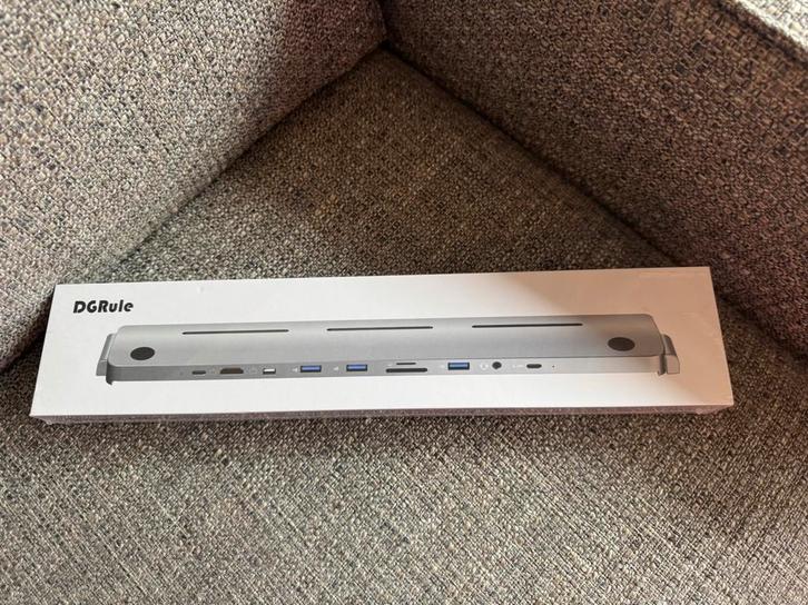 Docking Station For MacBook Pro 16”, Computers en Software, Dockingstations, Nieuw, Docking station, Laptop, Ophalen
