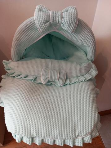 NIEUW!! HAND GEMAAKT,MINT GROEN,45/70CM,INC.V. beschikbaar voor biedingen
