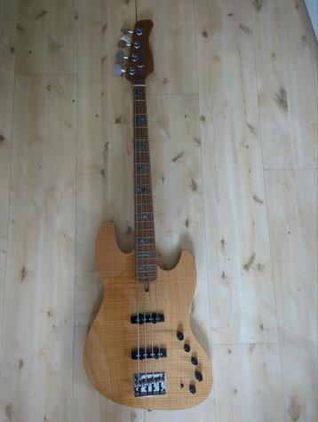 Sire J-bass Marcus Miller V10 NT 2nd Generation z.g.a.n. beschikbaar voor biedingen