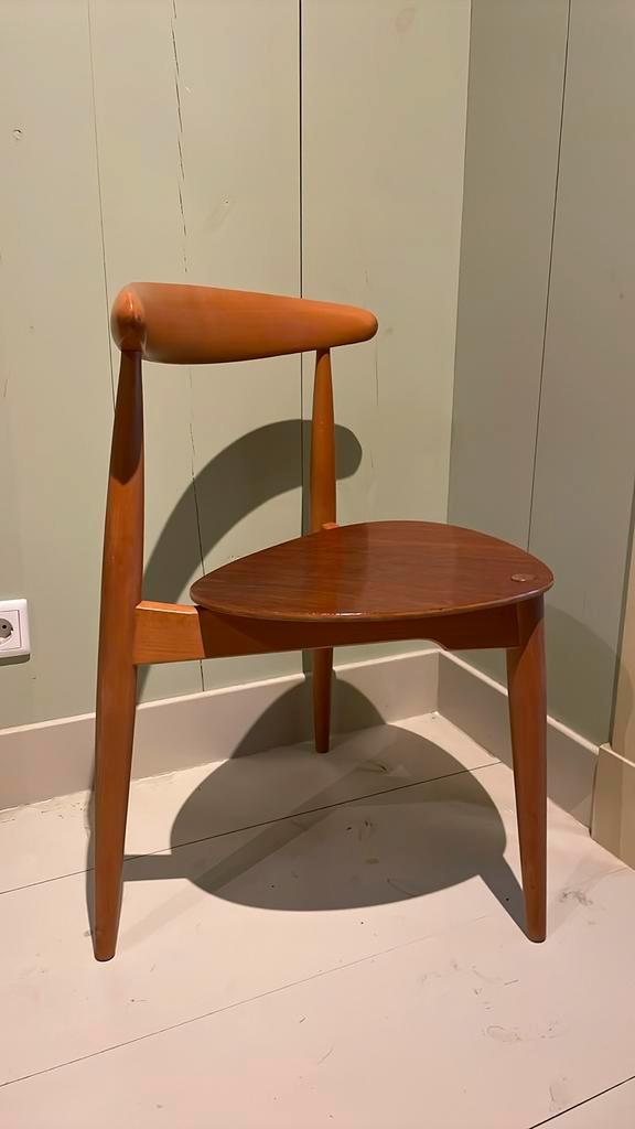Vintage FH4103 heart chair van Hans Wegner, 1950, Antiek en Kunst, Kunst | Designobjecten, Ophalen
