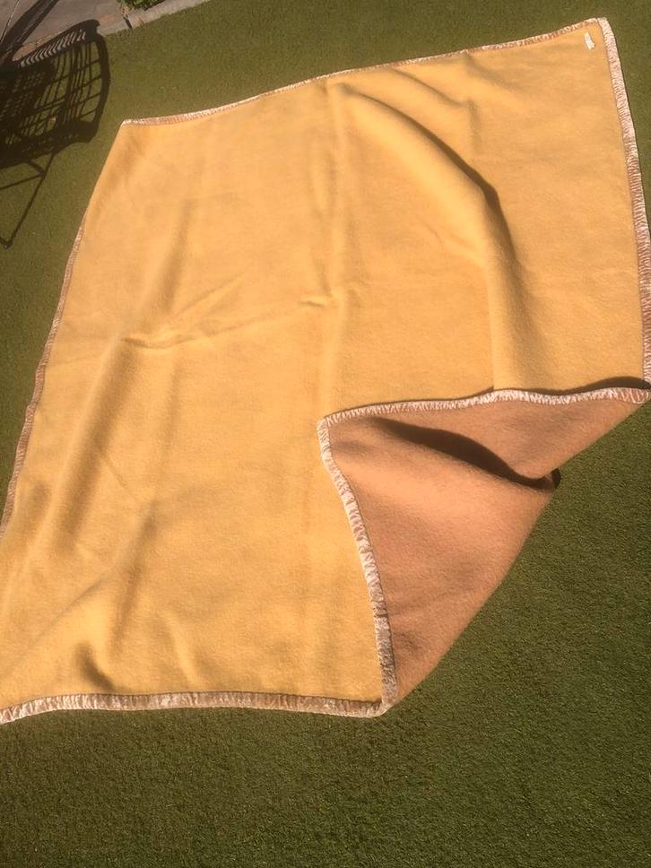 Vintage wollen deken 200x170 geel/ beige, Huis en Inrichting, Woonaccessoires | Plaids en Woondekens, Ophalen of Verzenden