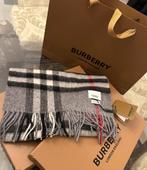 Burberry London sjaal nieuw met verpakking, Ophalen of Verzenden, Nieuw, Maat 46/48 (XL) of groter, Sjaal