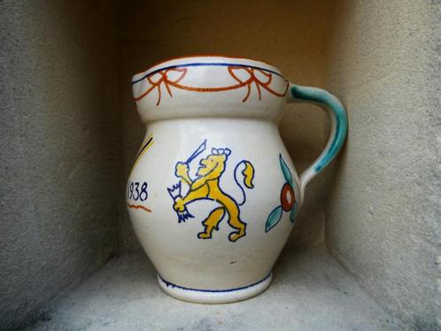 Goedewaagen gedenkkannetje kannetje Wilhelmina 1898-1938, Antiek en Kunst, Antiek | Servies los, Ophalen of Verzenden