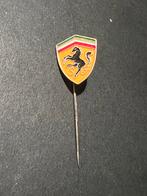 Ferrari Speldje, Verzamelen, Speldjes, Pins en Buttons, Ophalen of Verzenden, Gebruikt, Merk, Speldje of Pin