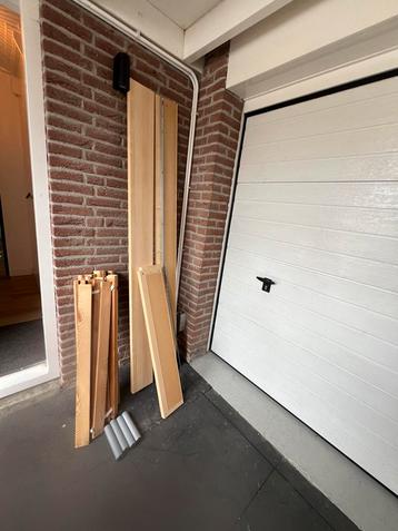 1 persoons bed beschikbaar voor biedingen