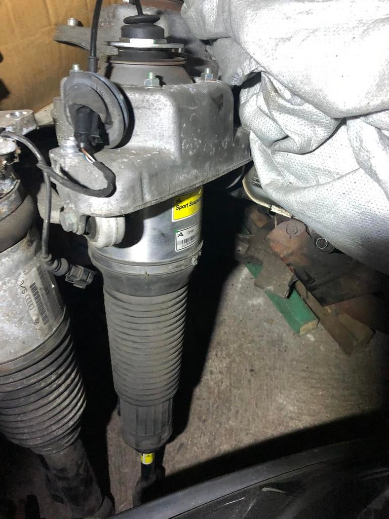 Audi D3 veerpoot luchtvering achter en veel onderdelen D2/3, Ophalen of Verzenden, Gebruikt, Audi