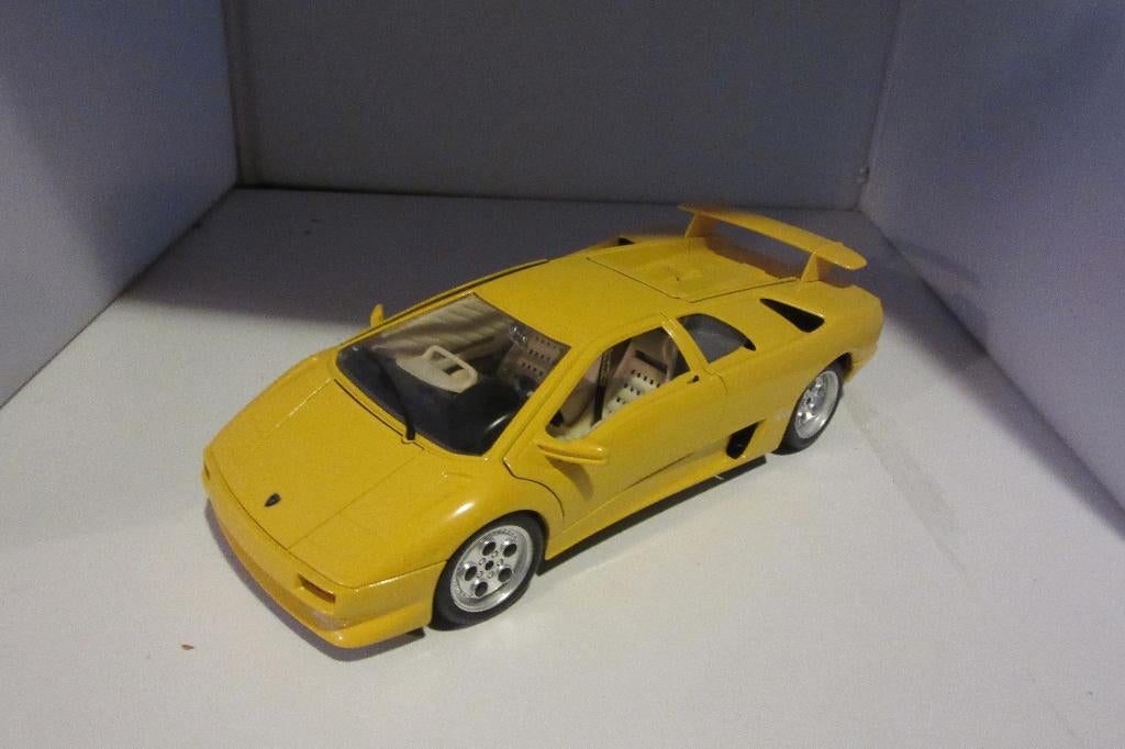 lamborghini Diablo 1990 1;18, Hobby en Vrije tijd, Modelauto's | 1:18, Ophalen of Verzenden, Zo goed als nieuw, Auto, Bburago