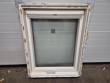 Velux dakraam GPU M04 0059   78x98  incl. Gootstukken  beschikbaar voor biedingen