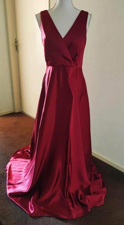 Satijnen avondjurk in Kersenrood, Kleding | Dames, Gelegenheidskleding, Zo goed als nieuw, Galajurk, Maat 36 (S), Rood, Ophalen of Verzenden