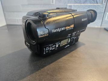 Sony Handycam CCD-TR780E PAL videocamera – met accessoires
 beschikbaar voor biedingen
