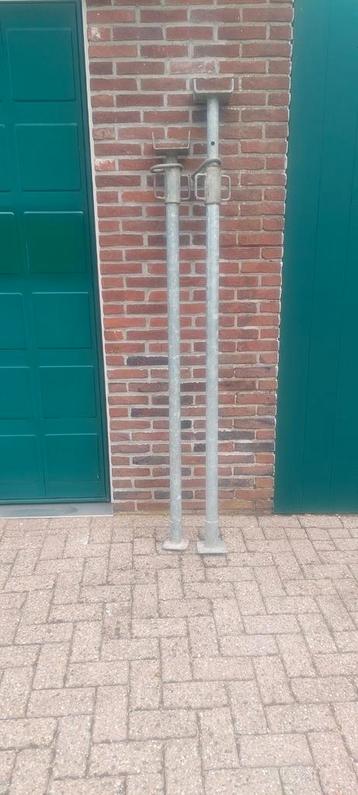 Bouwsteigers 2 stuks beschikbaar voor biedingen