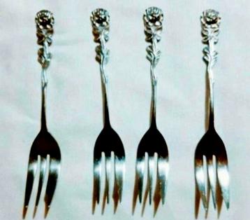 Set 6 gebak taart vorkjes relief roosjes rozen suikerschep  beschikbaar voor biedingen