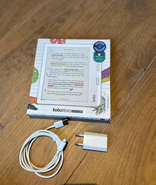 Kobo Libra Colour - wit | geheel compleet in doos, Computers en Software, E-readers, Zo goed als nieuw, 7 inch, 16 GB of meer