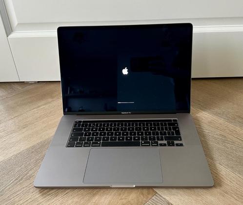 Apple MacBook Pro 16" Zilver, Computers en Software, Apple Macbooks, Gebruikt, MacBook Pro, 16 inch, 2 tot 3 Ghz, 1 TB of meer