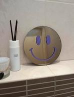 Paars/mintgroen smiley spiegel, Huis en Inrichting, Woonaccessoires | Spiegels, Verzenden, Rond, Minder dan 50 cm, Minder dan 100 cm