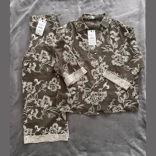 Zara blouse en broek set - maat M - nieuw, Kleding | Dames, Jasjes, Kostuums en Pakken, Nieuw, Kostuum of Pak, Maat 38/40 (M)