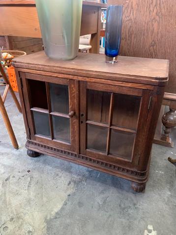 Kastje leuk oud Holland eiken kastje mist een ruitje goede beschikbaar voor biedingen