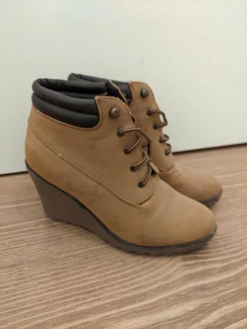Hak schoenen maat 38 beschikbaar voor biedingen