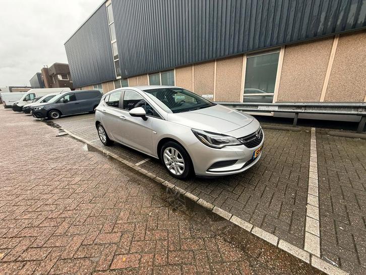 Opel Astra 1.4 Turbo 150PK 5D 2018 Grijs, Auto's, Opel, Particulier, Astra, ABS, Airbags, Airconditioning, Alarm, Android Auto