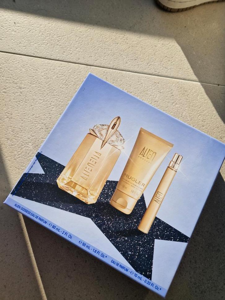Mugler Alien Goddess Eau de Parfum Giftset, Sieraden, Tassen en Uiterlijk, Uiterlijk | Parfum, Nieuw, Ophalen of Verzenden