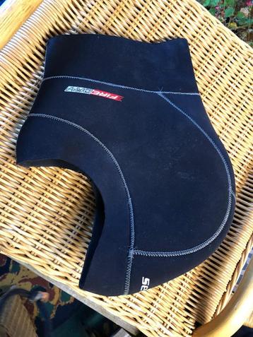 cap / neopreen duik-cap beschikbaar voor biedingen