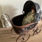 Antieke poppenwagen incl pop, Ophalen of Verzenden, Zo goed als nieuw, Pop