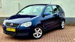 Volkswagen Polo 1.4 16V 59KW 2009 Blauw/NWE APK/INRUIL MOGEL, Auto's, Voorwielaandrijving, Stof, Zwart, 4 cilinders