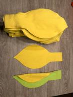 46x geel / groen Hawaï blad of bladeren / loopgroep carnaval, Ophalen of Verzenden, Zo goed als nieuw, Carnaval