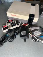 Nintendo NES met 8 Spellen, Gebruikt, 2 spelers, Eén computer, Ophalen of Verzenden