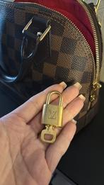 Mooi goud slotje NR 304, Ophalen of Verzenden, Gebruikt, Bruin, Handtas