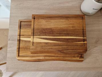 Snijplank set van massief acacia hout beschikbaar voor biedingen