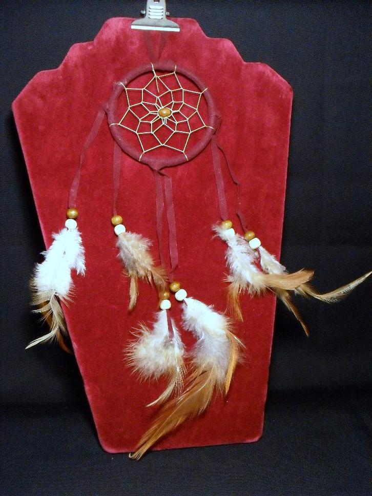 Dromen vanger +-8cm ring +- 35 cm lang rood/beige van kleur, Kinderen en Baby's, Kinderkamer | Inrichting en Decoratie, Nieuw