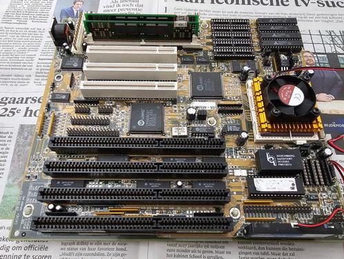 Gigabyte  GA-486AM moederbord met 5x86 133MHz processor, Computers en Software, Vintage Computers, Ophalen of Verzenden